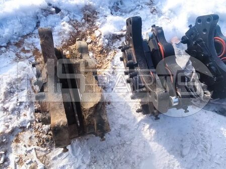 Замена тормозных колодок фронтального погрузчика XCMG LW330RU - 6